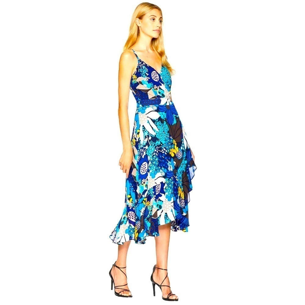 Trina Turk Found In Translation Kaciee Wrap Midi Dress Blue Tropical. Size 2